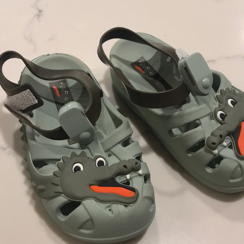 Shoes - Picture 2 of 2